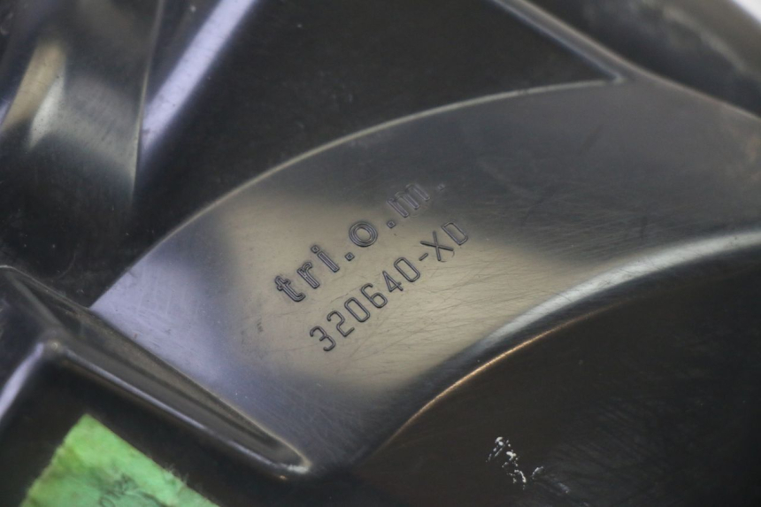 photo de PHARE AVANT PEUGEOT SATELIS 125 (2006 - 2009)