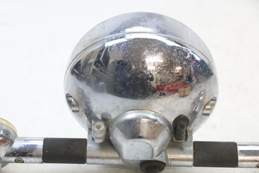 photo de PHARE AVANT APRILIA SCARABEO GT 125 (1999 - 2007)