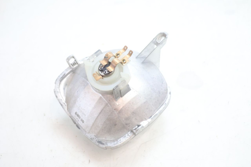 photo de PHARE AVANT YAMAHA SLIDER 50 (1999 - 2004) - Gros plan technique