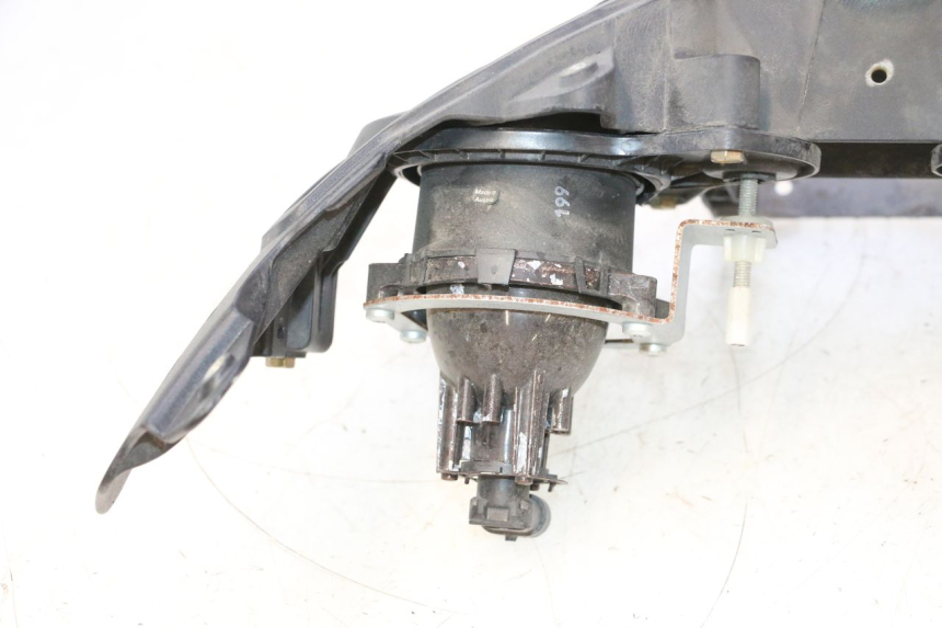 photo de PHARE AVANT CAN-AM SPYDER RS 1000 (2008 - 2012) - Zoom qualité