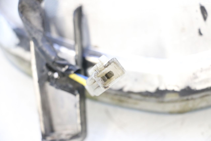 photo de PHARE AVANT APRILIA SR MOTARD 50 (2012 - 2018) - État de surface
