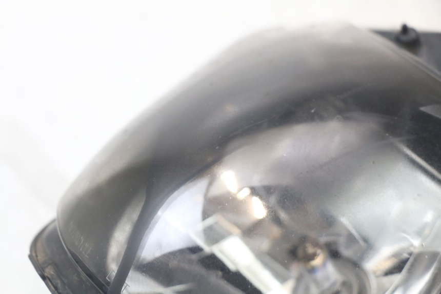 photo de PHARE AVANT SUZUKI GSR 750 (2011 - 2017)