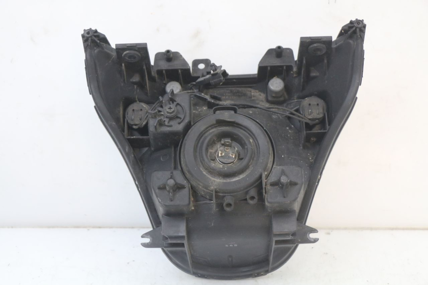 photo de PHARE AVANT SUZUKI GSR 750 (2011 - 2017)