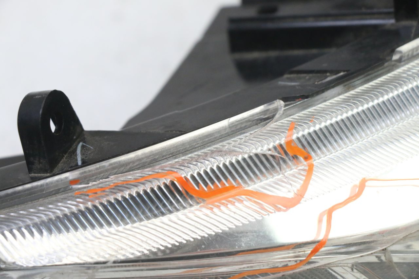 photo de PHARE AVANT APRILIA SXR 50 (2021 - 2023)