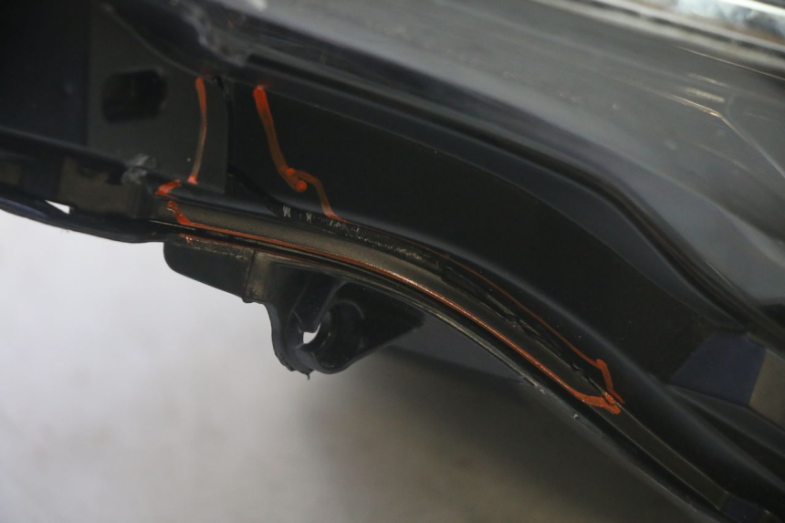 photo de PHARE AVANT YAMAHA TRICITY 300 (2020 - 2024) - État de surface