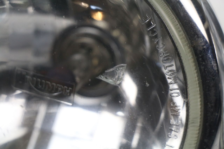 photo de PHARE AVANT TRIUMPH SPEED TRIPLE 1050 (2005 - 2007)