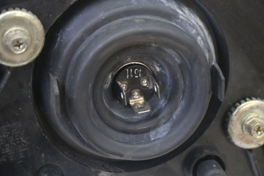 photo de PHARE AVANT SUZUKI UH BURGMAN 125 (2002 - 2006)