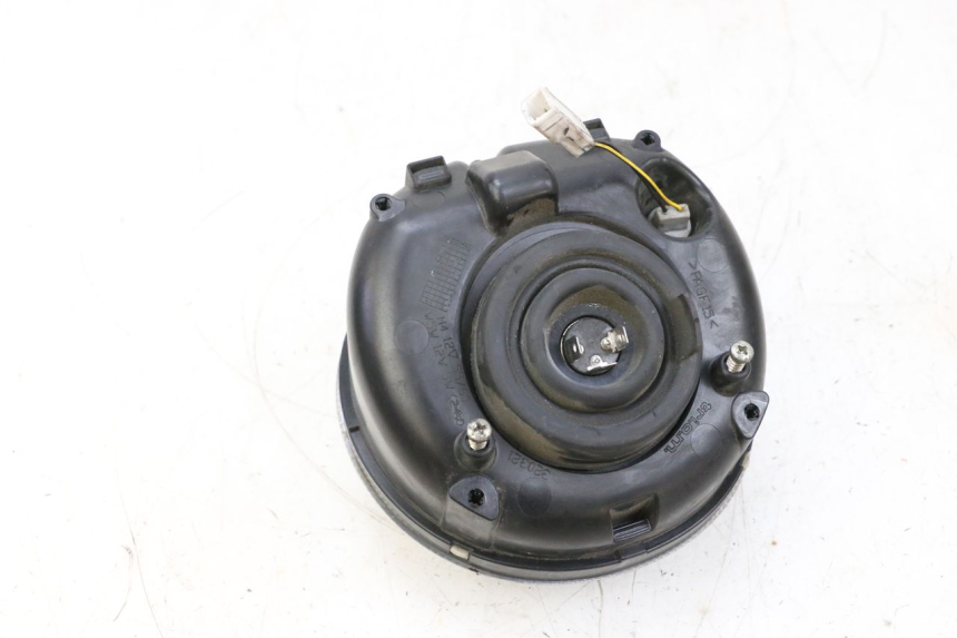 photo de PHARE AVANT PIAGGIO VESPA GTS SUPER IE 125 (2009 - 2016) - Vue d’ensemble