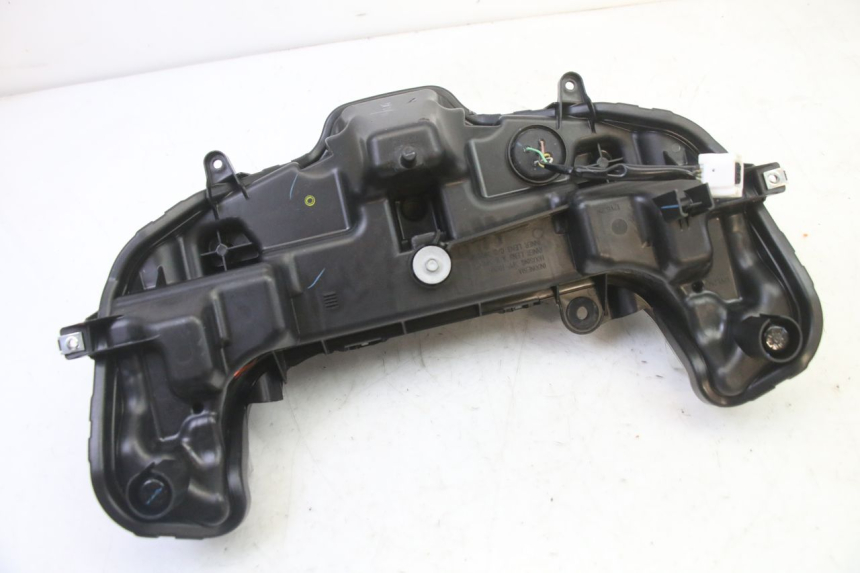 photo de PHARE AVANT YAMAHA XMAX X-MAX 125 (2021 - 2025) - État de surface