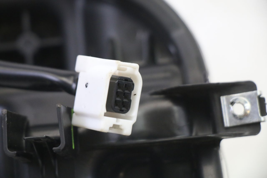 photo de PHARE AVANT YAMAHA XMAX X-MAX 125 (2021 - 2025) - Pièce contrôlée