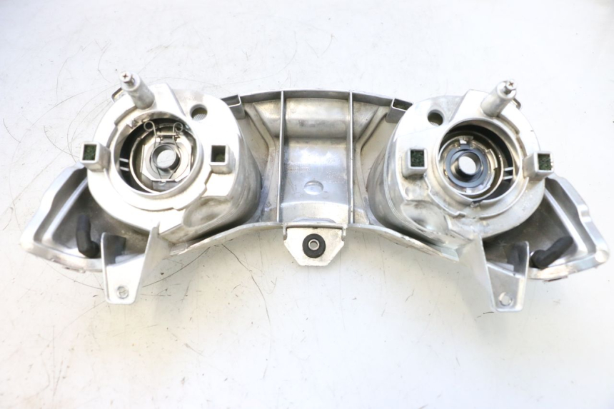 photo de PHARE AVANT YAMAHA X-MAX XMAX 125 (2010 - 2013) - Vue d’ensemble