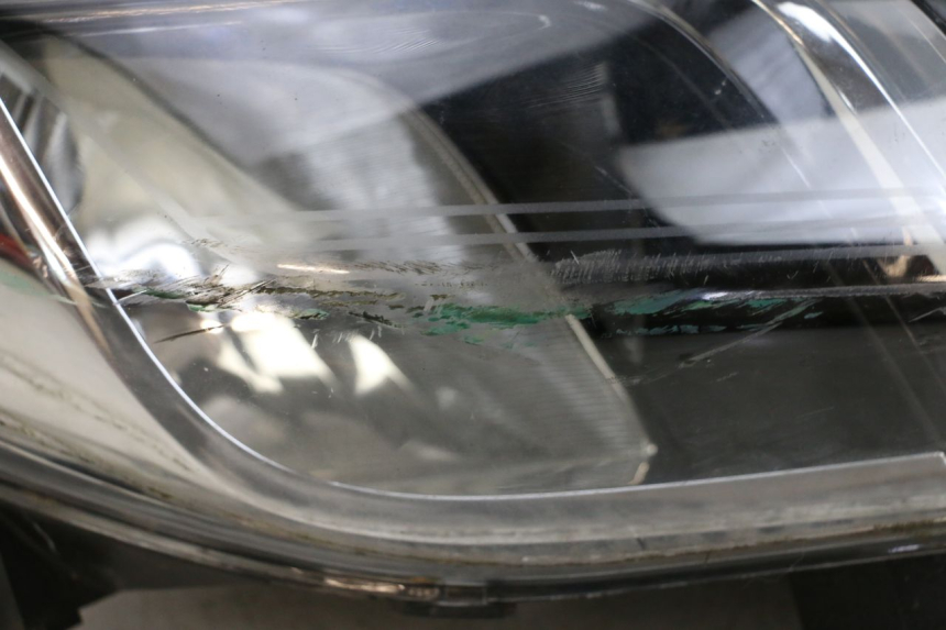 photo de PHARE AVANT PIAGGIO X10 125 (2012 - 2017) - Vue produit