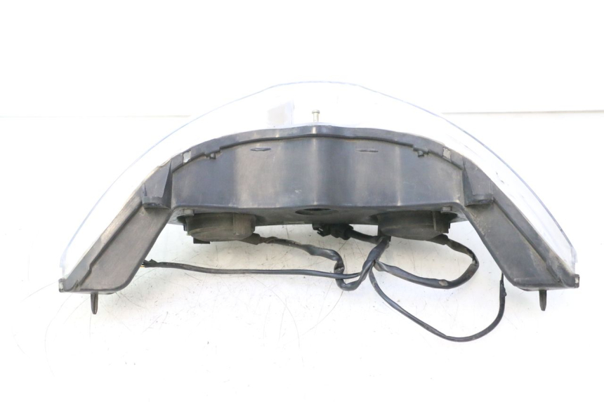 photo de PHARE AVANT PIAGGIO X8 STREET 125 (2006 - 2007) - Points de fixation