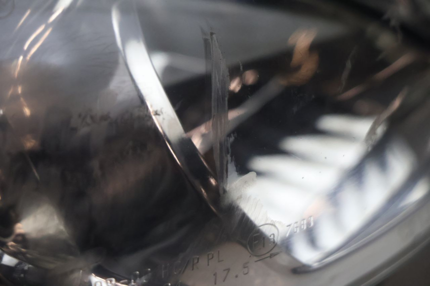 photo de PHARE AVANT PIAGGIO X9 EVOLUTION 125 (2003 - 2007) - Autre angle de vue