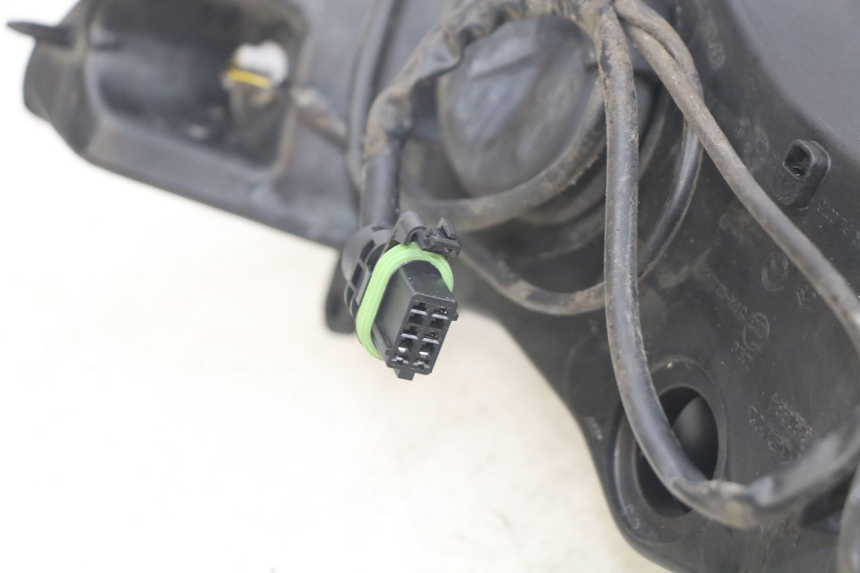 photo de PHARE AVANT PIAGGIO XEVO - X EVO 125 (2007 - 2016)