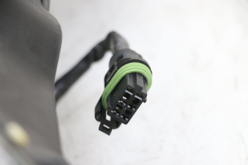 photo de PHARE AVANT PIAGGIO XEVO - X EVO 125 (2007 - 2016) - Gros plan technique