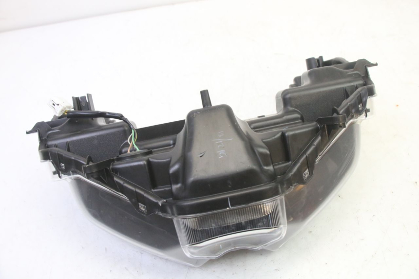 photo de PHARE AVANT YAMAHA XMAX X-MAX 125 (2021 - 2025)