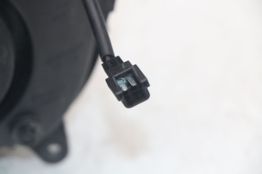 photo de PHARE AVANT YAMAHA FZ1 FAZER 1000 (2007 - 2009)