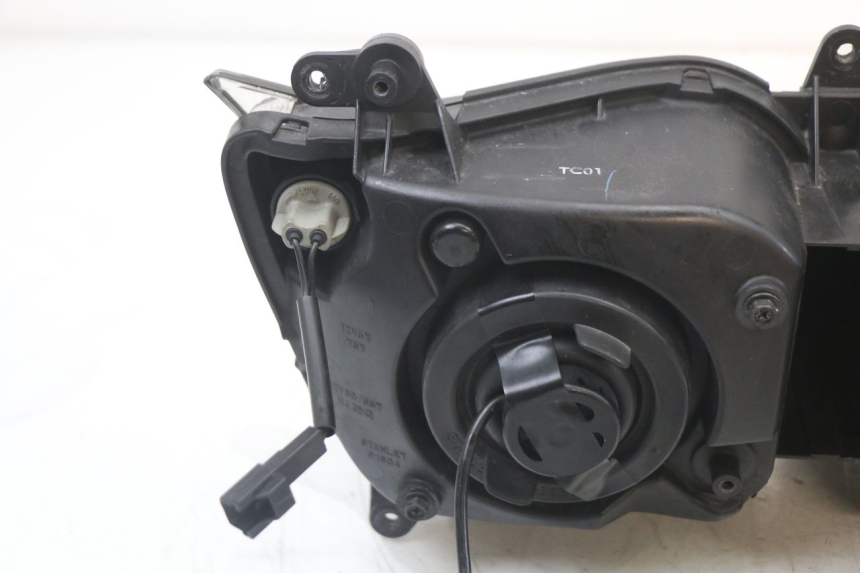 photo de PHARE AVANT YAMAHA FZ1 FAZER 1000 (2007 - 2009)