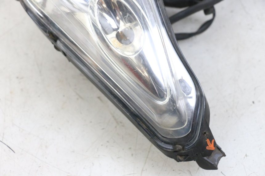 photo de PHARE AVANT YAMAHA XMAX X-MAX 125 (2006 - 2009)