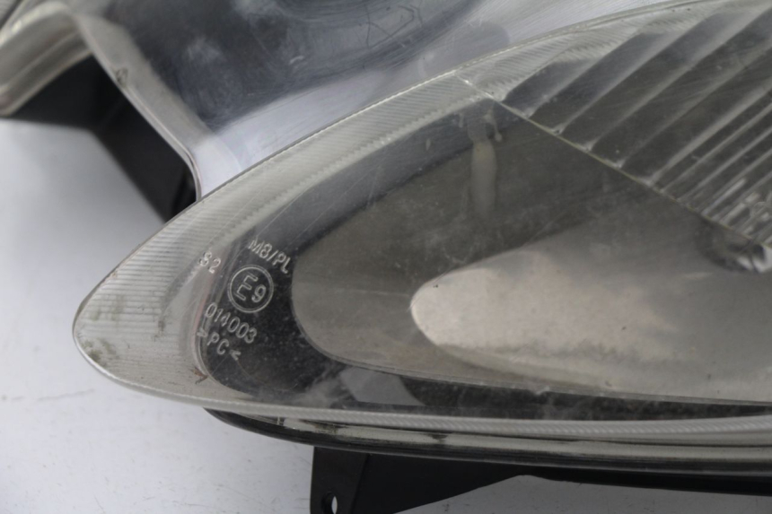 photo de PHARE AVANT YAMAHA YP MAJESTY 125 (1998 - 2001)