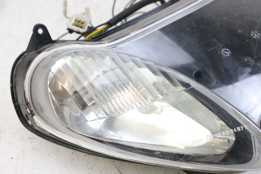 photo de PHARE AVANT YAMAHA YP MAJESTY 125 (2002 - 2006)