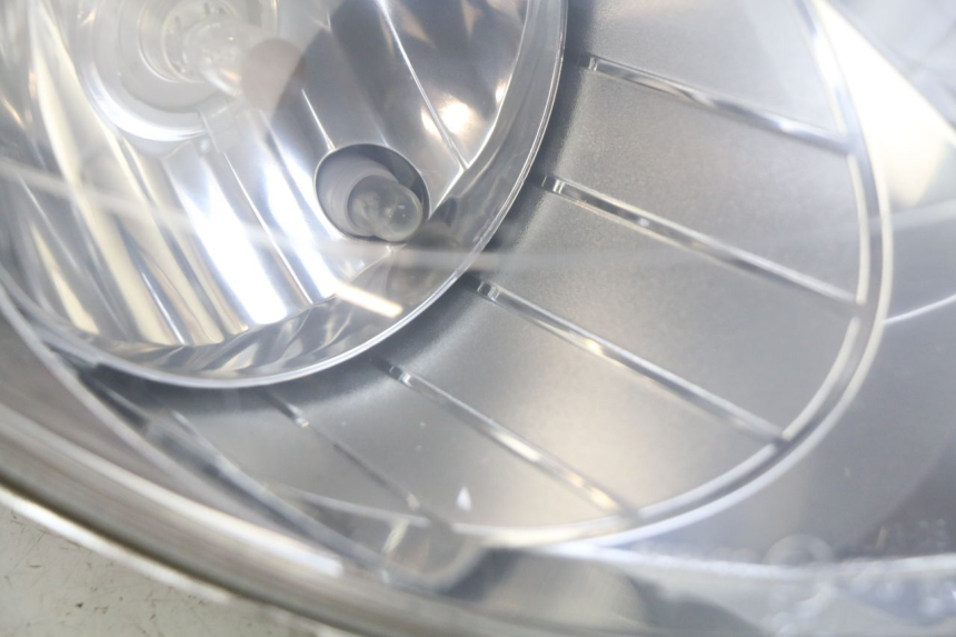 photo de PHARE AVANT YAMAHA YP MAJESTY 125 (2007 - 2010)