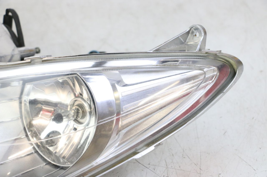 photo de PHARE AVANT YAMAHA YP MAJESTY 125 (2007 - 2010)