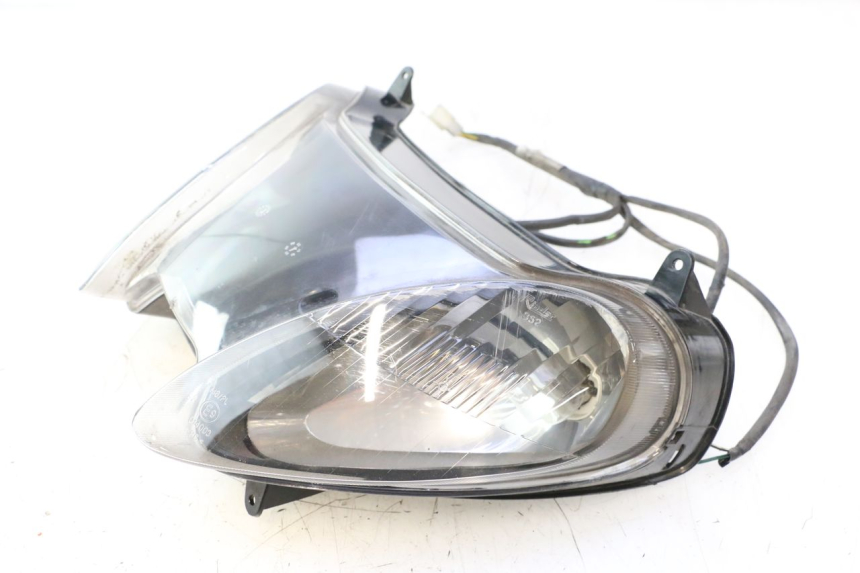 photo de PHARE AVANT YAMAHA YP MAJESTY 125 (1998 - 2001) - Autre angle de vue