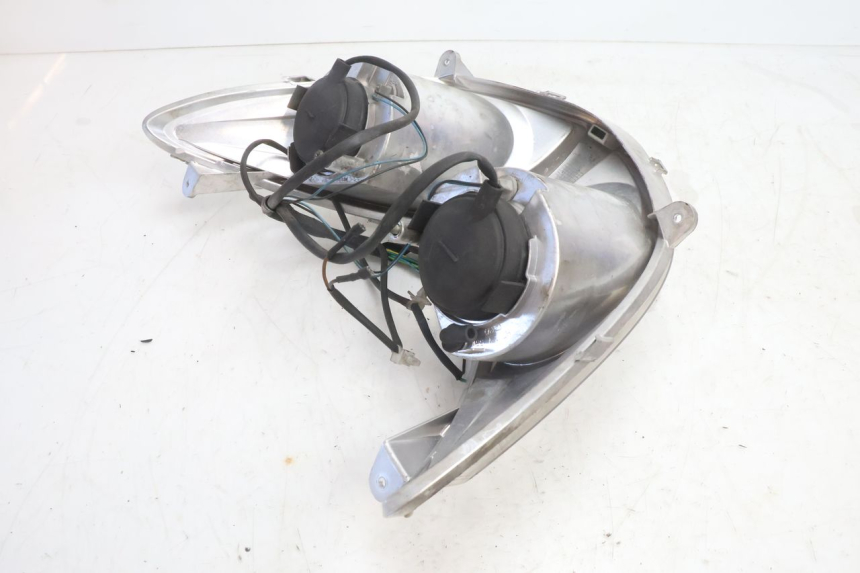photo de PHARE AVANT YAMAHA YP MAJESTY 125 (2007 - 2010) - Vue d’ensemble