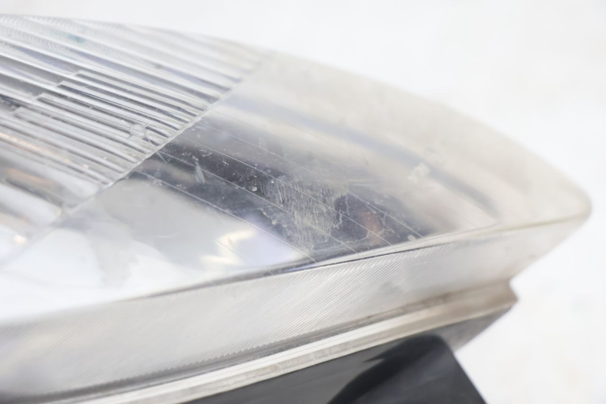 photo de PHARE AVANT YAMAHA YP MAJESTY 125 (2002 - 2006) - Autre angle de vue