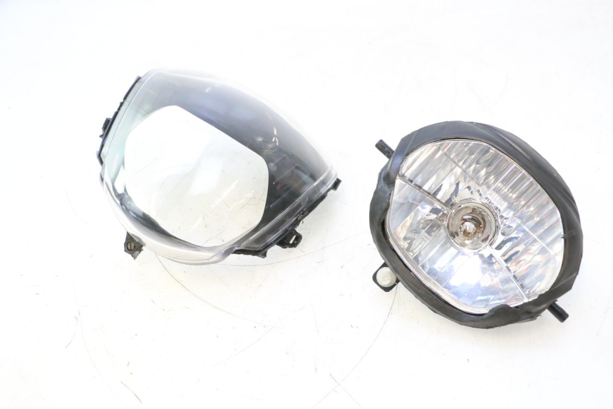 photo de PHARE AVANT PIAGGIO ZIP 2T 50 (2009 - 2019) - Vue principale