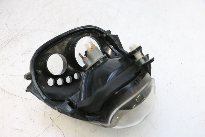 photo de PHARE AVANT PIAGGIO ZIP 4T 50 (2018 - 2020) - Points de fixation