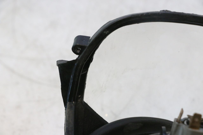 photo de PHARE AVANT PIAGGIO ZIP 4T 50 (2018 - 2020) - Détails caractéristiques