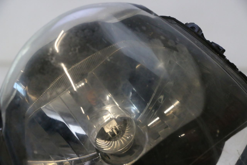 photo de PHARE AVANT PIAGGIO ZIP 4T 50 (2018 - 2020) - Photo complémentaire