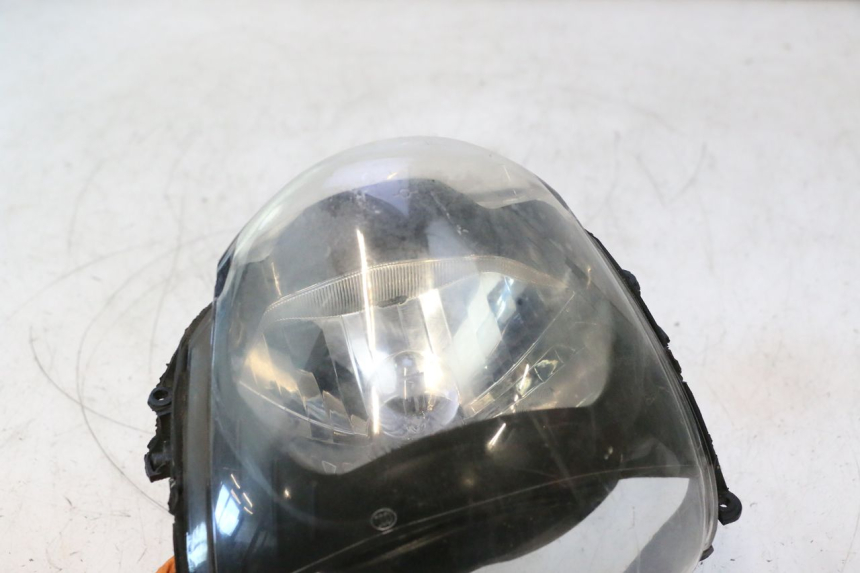 photo de PHARE AVANT PIAGGIO ZIP 4T 50 (2018 - 2020) - Zoom état d’usage