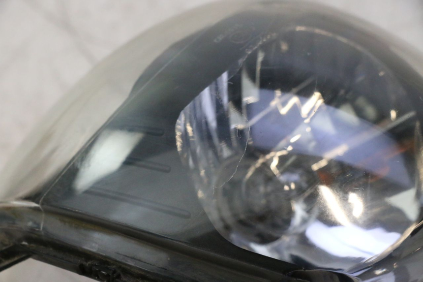 photo de PHARE AVANT PIAGGIO ZIP IGET 4T 50 (2021 - 2023) - Autre angle de vue