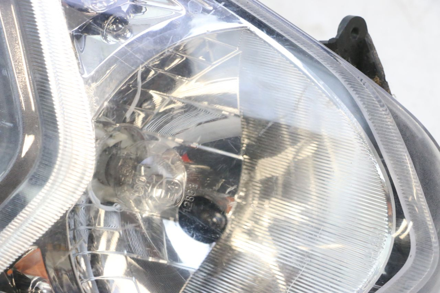 photo de PHARE AVANT UNIVERSAL BIKE ZN50QT-11B 50 (2018 - 2021) - Focus structure