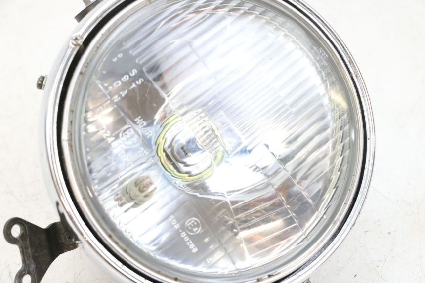 photo de PHARE AVANT KAWASAKI ZR 7 750 (1999 - 2001) - Points de fixation