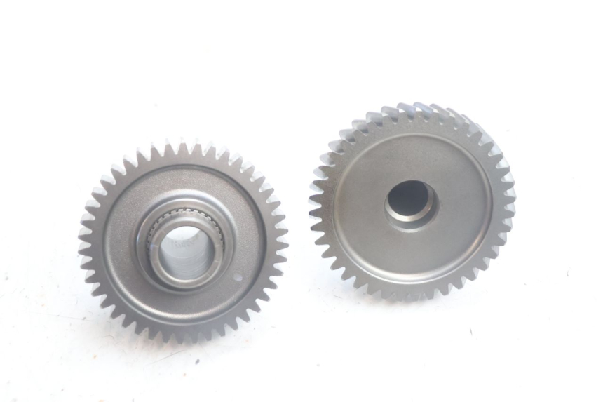 photo de PIGNON TRANSMISSION SUZUKI BURGMAN EXECUTIVE ABS 650 (2006 - 2012) - Vue d’ensemble