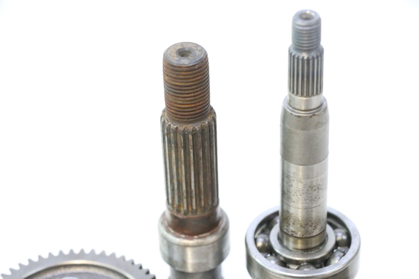 photo de PIGNON TRANSMISSION PEUGEOT KISBEE 4T 50 (2018 - 2022) - Points de fixation