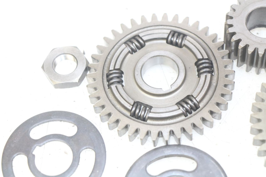 photo de PIGNON TRANSMISSION YAMAHA SR 125 (1982 - 2003)