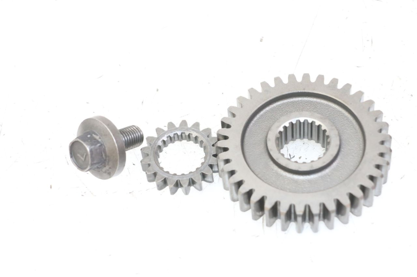photo de PIGNON TRANSMISSION SUZUKI SV S 650 (1999 - 2002)