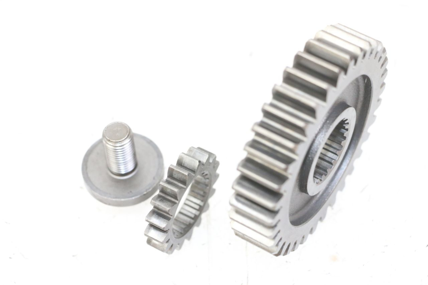 photo de PIGNON TRANSMISSION SUZUKI SV S 650 (1999 - 2002)