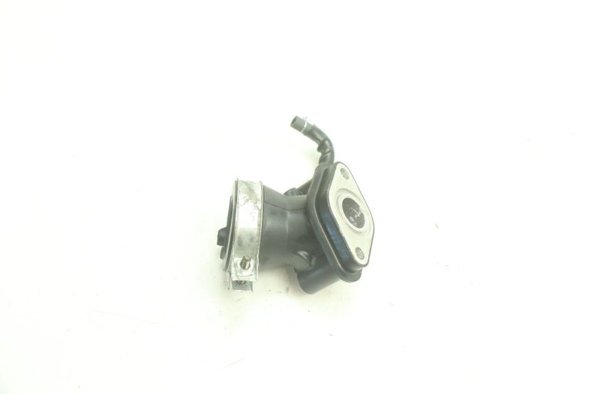 photo de PIPE D'ADMISSION KYMCO AGILITY 4T 50 (2018 - 2022) - Zoom état d’usage