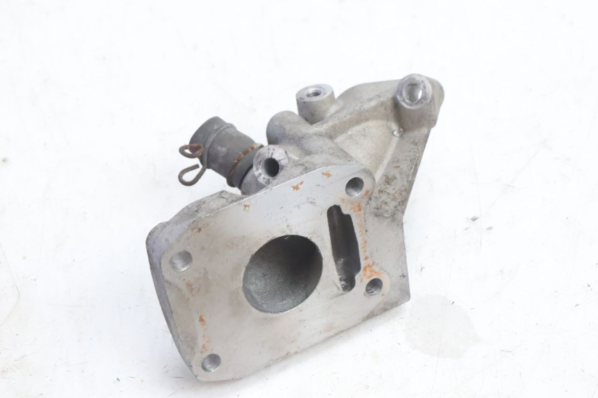 photo de PIPE ADMISSION HONDA FES PANTHEON 2T 125 (1998 - 2002) - Points de fixation