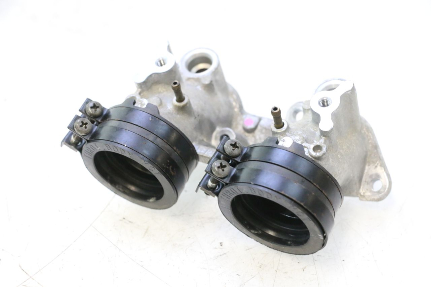photo de PIPE ADMISSION HONDA FJS SILVER WING SILVERWING 400 (2005 - 2008) - Autre angle de vue