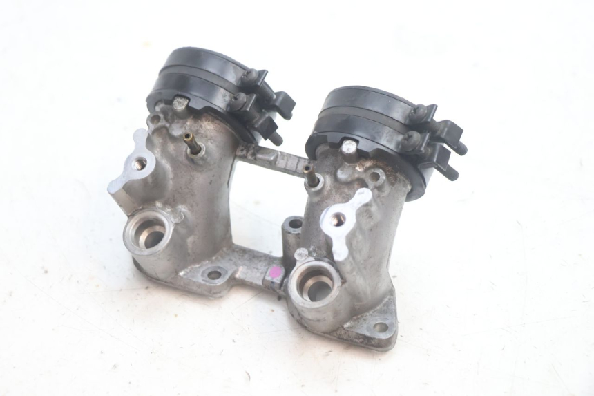 photo de PIPE ADMISSION HONDA FJS SILVER WING SILVERWING 400 (2005 - 2008) - Vue principale
