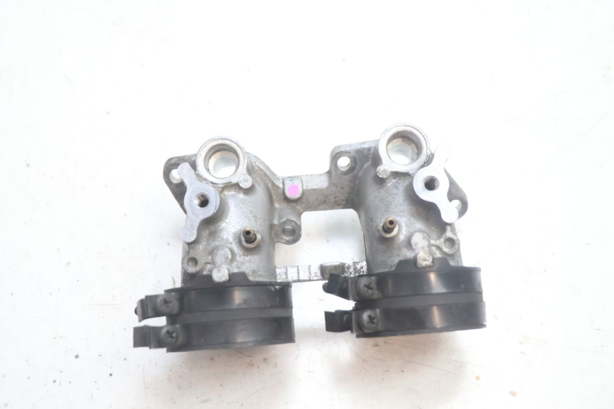 photo de PIPE ADMISSION HONDA FJS SILVER WING SILVERWING 400 (2005 - 2008) - Détail de la pièce