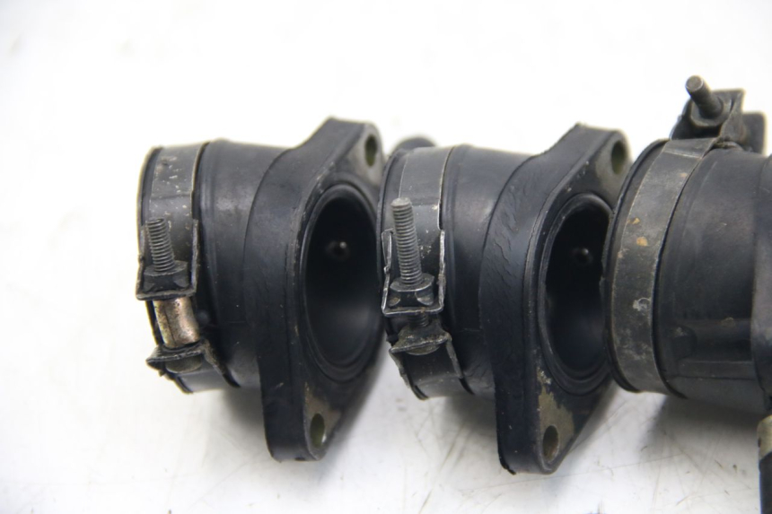 photo de PIPE D'ADMISSION YAMAHA FZS FAZER 600 (2001 - 2003)